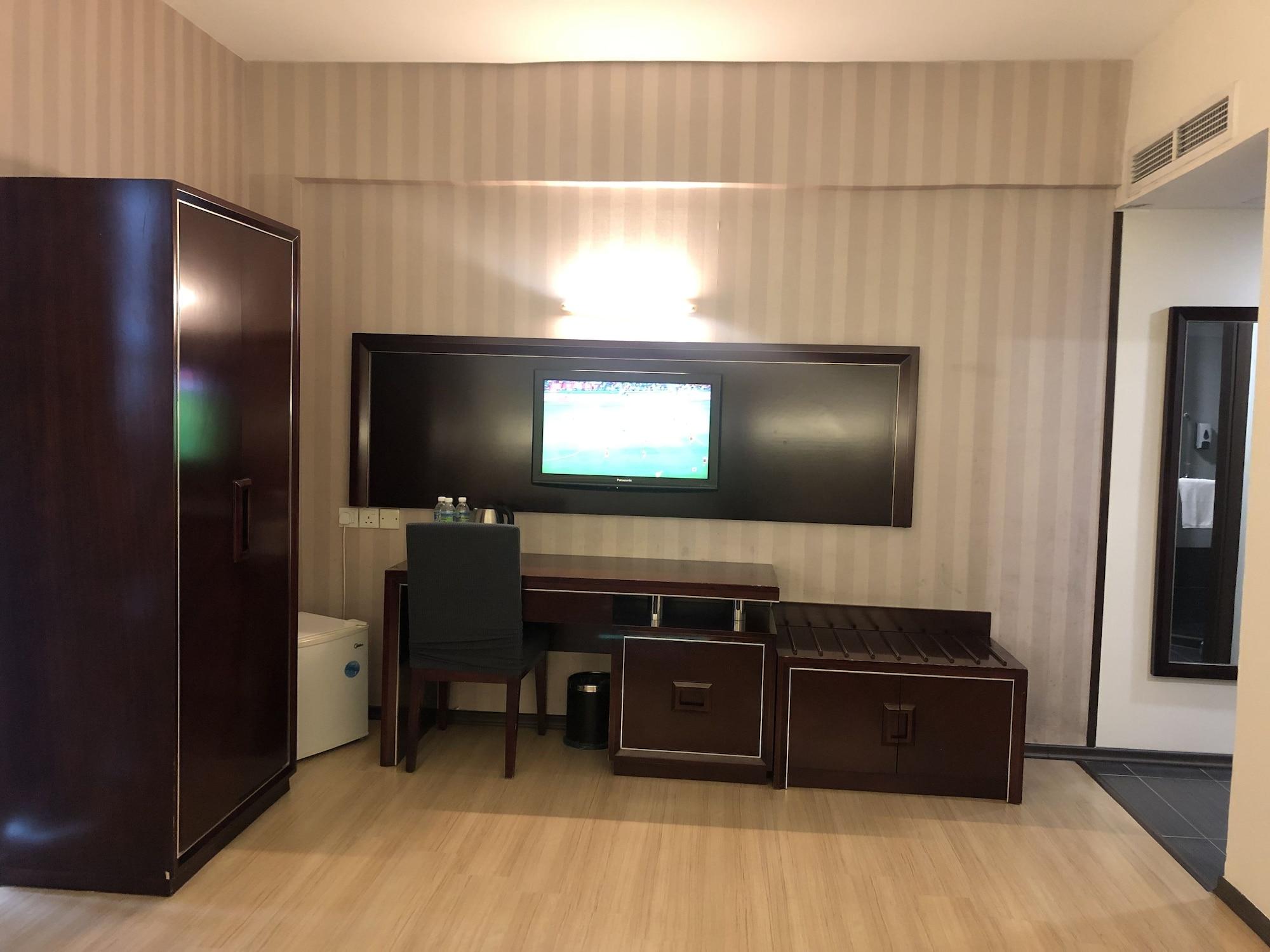Pariss Hotel Johor Bahru Buitenkant foto