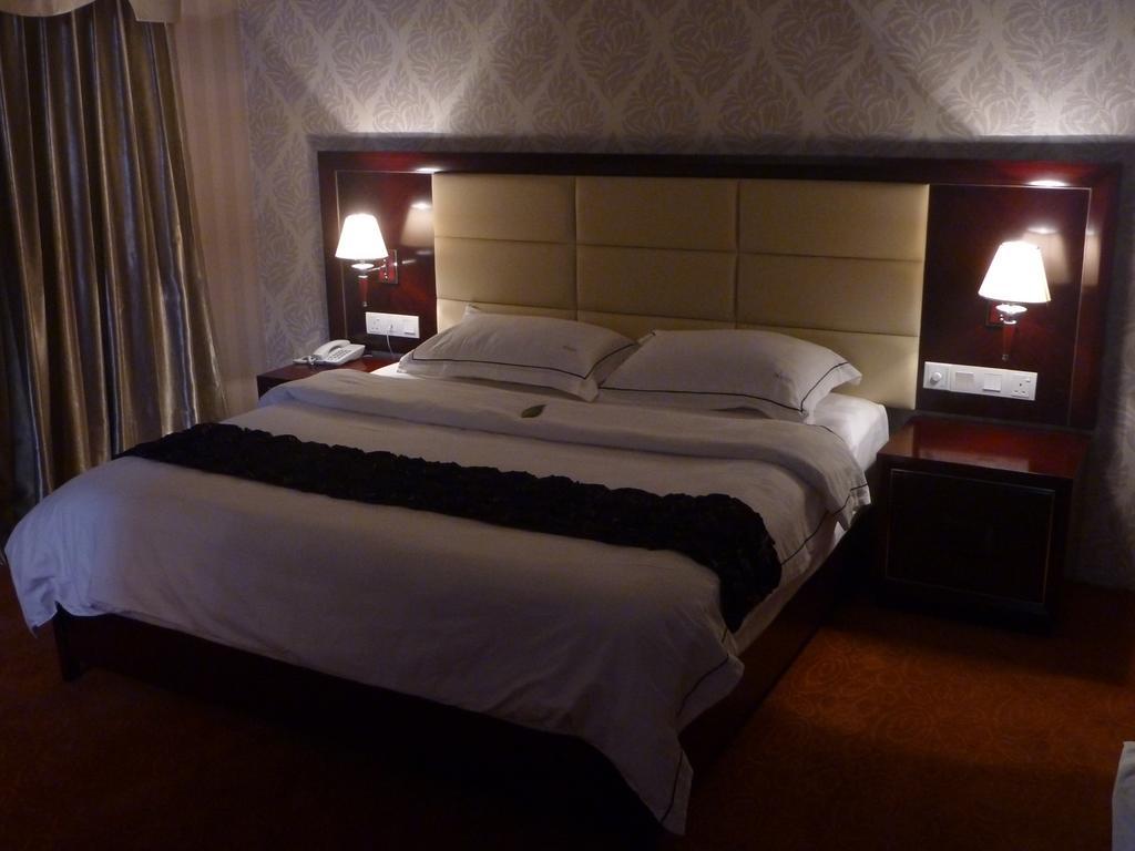 Pariss Hotel Johor Bahru Buitenkant foto