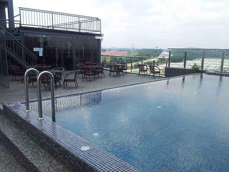 Pariss Hotel Johor Bahru Buitenkant foto