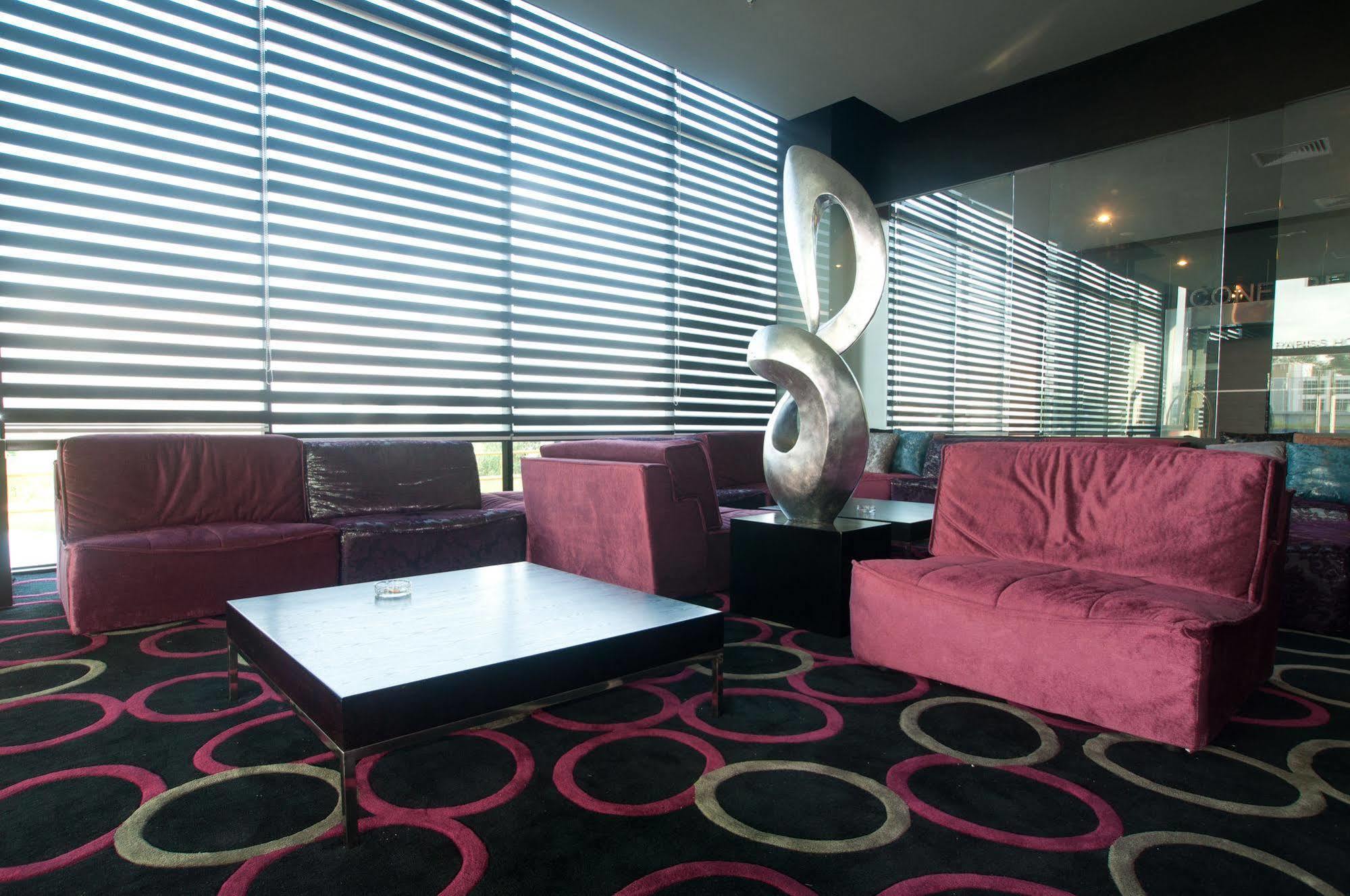 Pariss Hotel Johor Bahru Buitenkant foto