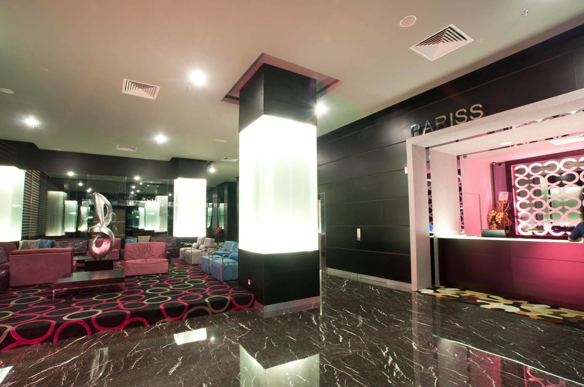 Pariss Hotel Johor Bahru Buitenkant foto