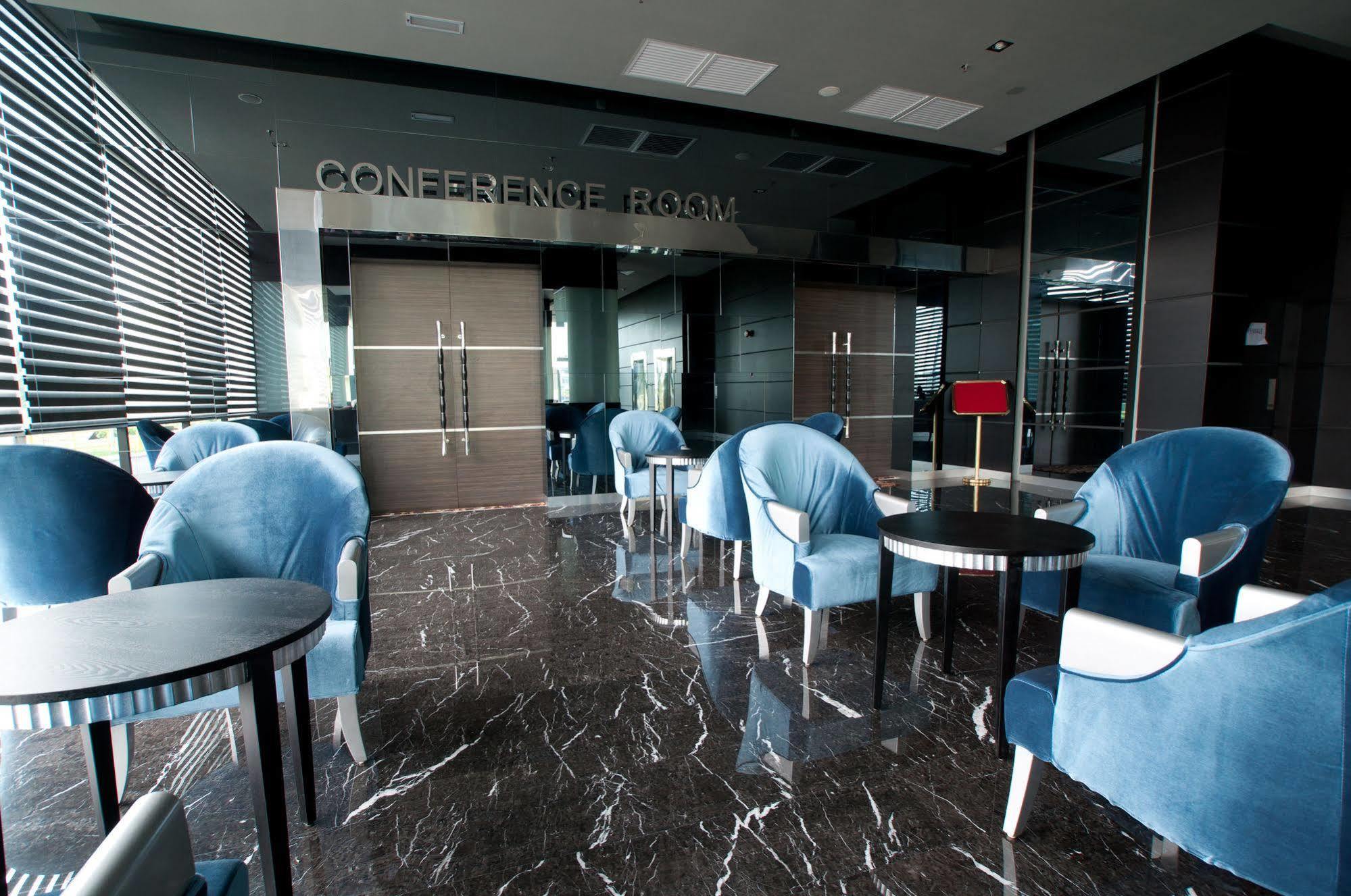 Pariss Hotel Johor Bahru Buitenkant foto