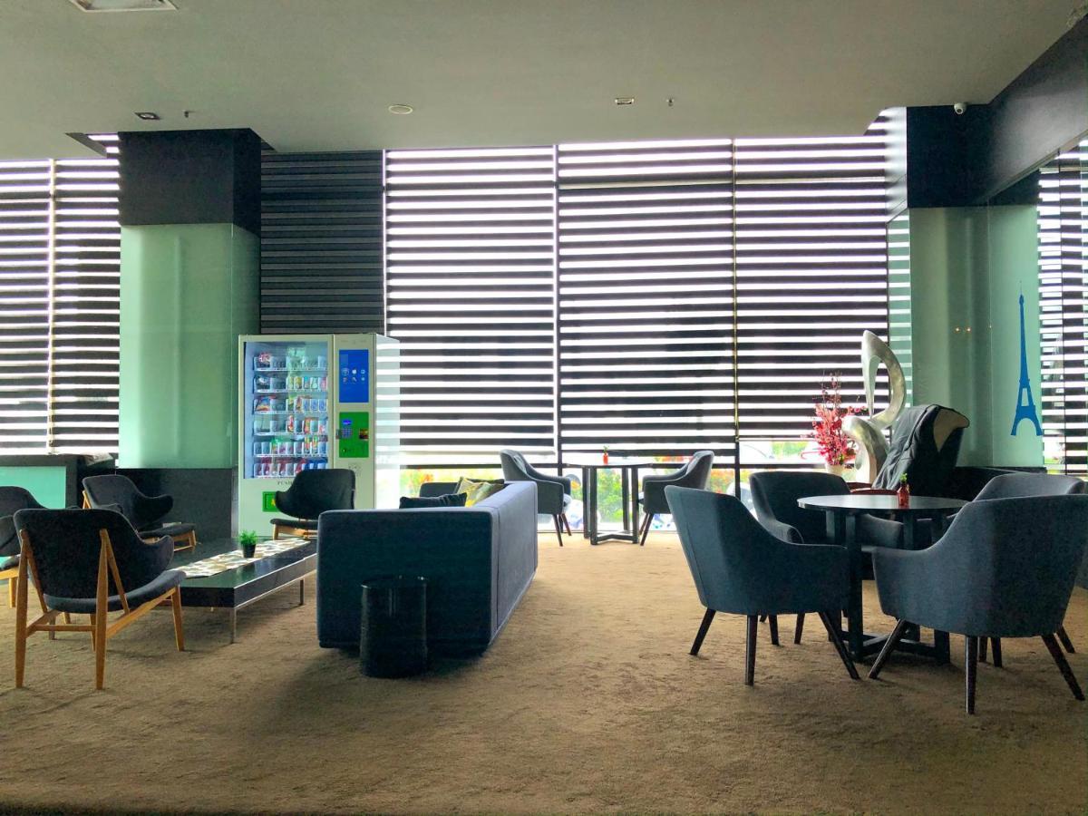 Pariss Hotel Johor Bahru Buitenkant foto